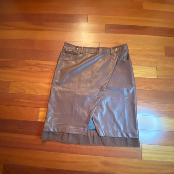 Forever 21 Brown Faux Leather Skirt size Medium - Picture 1 of 7